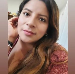 Meet your Posher, Paola